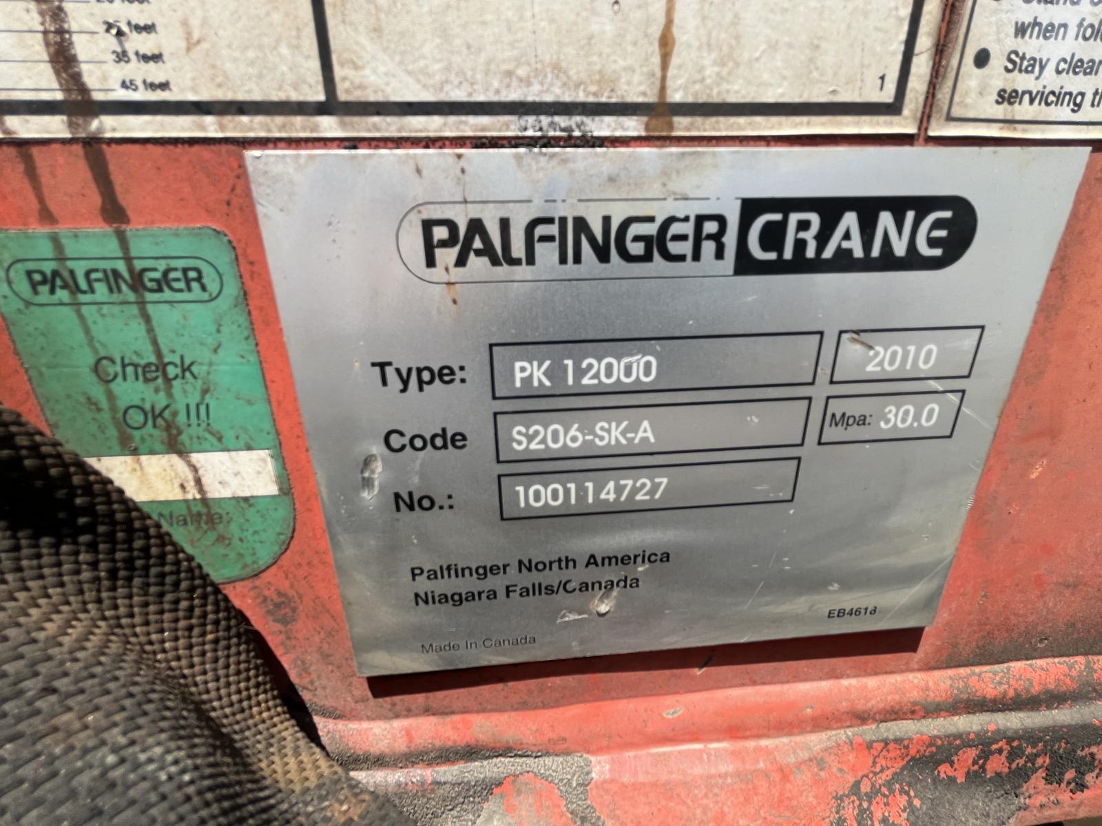 CAMION CON GRUA PALFINGER PK12000